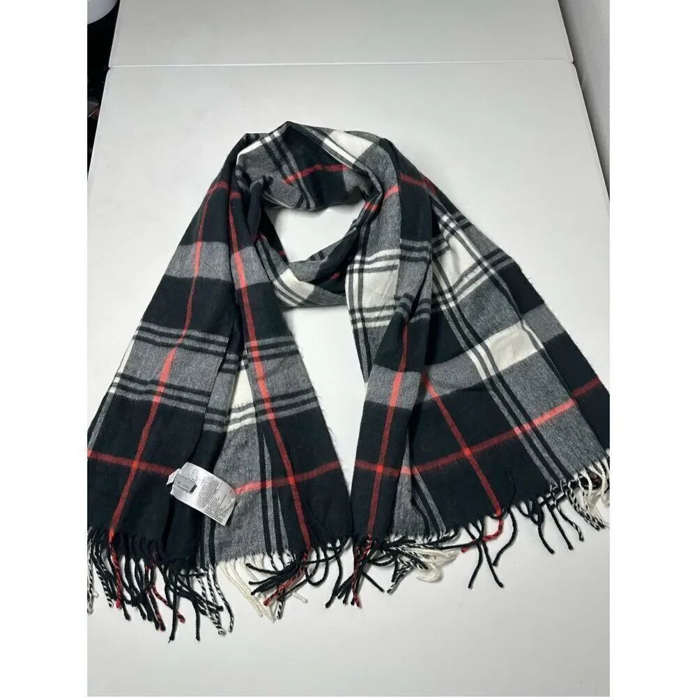 NWOT Gap Oversized Cozy Frayed Plaid Scarf Wrap Size 24” X76” Black Red White